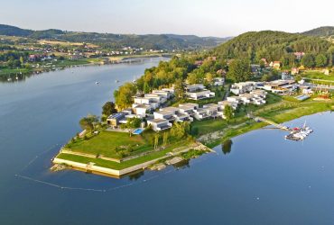 Sunny Apartment*19 with Lemon Resort SPA attractions, on the Rożnowskie Lake.